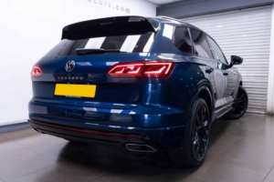 2021 Volkswagen Touareg 3.0 Tdi V6 Black Edition Tiptronic 4motion Euro 6 (s/s) 5dr in Blue — image 4