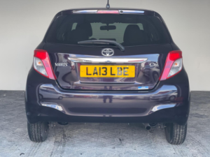 2013 Toyota Yaris 1.33 Dual Vvt-I Tr Multidrive S Euro 5 5dr in Purple — image 5
