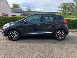2015 Renault Captur 1.5 Dci Dynamique Medianav SUV 5dr Diesel Edc Euro 5 (90 Ps) in Black — image 4
