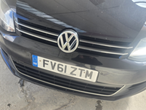 2011 Volkswagen Sharan 2.0 Tdi Bluemotion Tech Se in Black — image 3