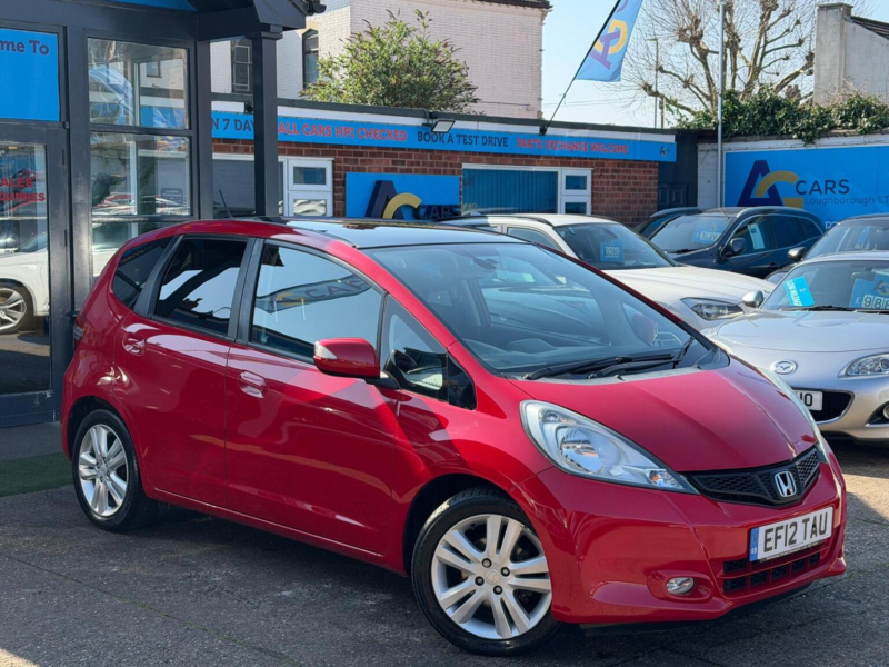 2012 Honda Jazz 1.4 I-Vtec Ex Euro 5 5dr in Red — image 1