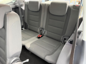 2012 Volkswagen Touran 2.0 Tdi Se DSG Euro 5 5dr in Silver — image 6