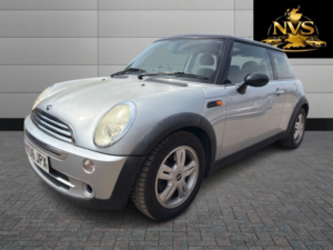 2006 MINI Hatch 1.6 Cooper Hatch in Silver — image 3