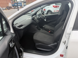2017 Peugeot 208 1.2 Puretech Active in White — image 6