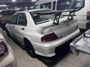 2002 Mitsubishi Lancer 2.0 Evo Vii Rsii 4dr in White — image 5