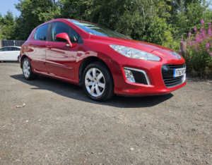 2012 Peugeot 308 1.6 Hdi Active in Red — image 2
