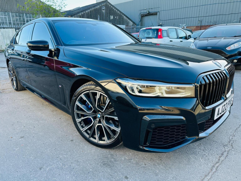 2022 BMW 7 Series 3.0 730d Mht M Sport Auto Euro 6 (s/s) 4dr in Black — image 1