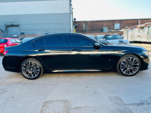 2022 BMW 7 Series 3.0 730d Mht M Sport Auto Euro 6 (s/s) 4dr in Black — image 5
