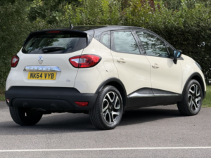 2014 Renault Captur 0.9 Dynamique Medianav Tce 90 Stop & Start in White — image 4