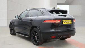 2019 Jaguar F-Pace 2.0 D180 Chequered Flag Auto AWD Euro 6 (s/s) 5dr in Black — image 4