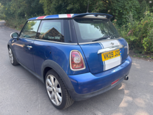 2009 MINI Hatch 1.6 Cooper D Hatchback 3dr Diesel Manual Euro 4 (110 Ps) in Blue — image 3