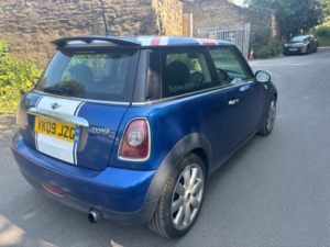 2009 MINI Hatch 1.6 Cooper D Hatchback 3dr Diesel Manual Euro 4 (110 Ps) in Blue — image 5