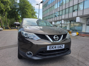 2014 Nissan Qashqai 1.2 Dig-T Acenta Premium 2WD Euro 5 (s/s) 5dr in Beige — image 3