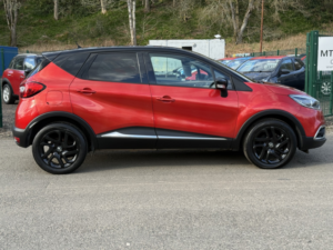 2017 Renault Captur 1.5 Dynamique S Nav Dci 90 in Red — image 5