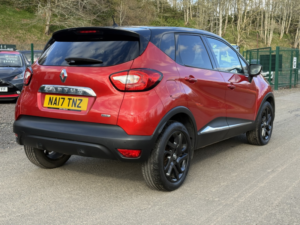 2017 Renault Captur 1.5 Dynamique S Nav Dci 90 in Red — image 6
