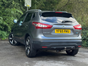 2015 Nissan Qashqai 1.5 Dci N-Tec+ 2WD Euro 6 (s/s) 5dr in Grey — image 2