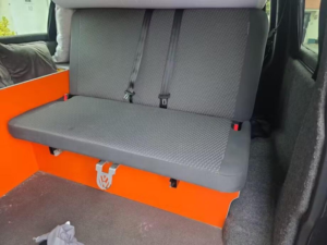 2014 Volkswagen Transporter in Grey — image 6