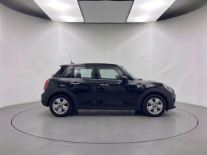 2018 MINI Hatch 1.5 Cooper 5dr in Black — image 6