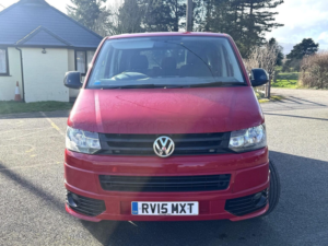 2015 Volkswagen Transporter Kombi Highline Swb 2.0 140 Ps Tdi DSG in Red — image 2