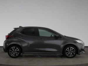 2023 Toyota Yaris 1.5 Vvt-H Design E-CVT Euro 6 (s/s) 5dr in Grey — image 3