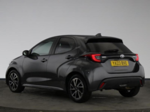 2023 Toyota Yaris 1.5 Vvt-H Design E-CVT Euro 6 (s/s) 5dr in Grey — image 5