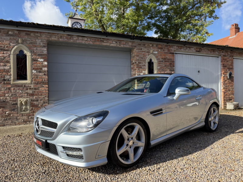 2014 Mercedes-Benz Slk 2.1 Slk250 Cdi Amg Sport in Silver — image 1
