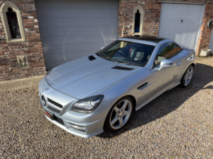 2014 Mercedes-Benz Slk 2.1 Slk250 Cdi Amg Sport in Silver — image 2