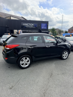 2013 Hyundai Ix35 1.7 Crdi Premium in Black — image 5