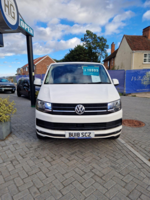 2018 Volkswagen Transporter 2.0 Tdi T28 Bluemotion Tech Highline Fwd Lwb Euro 5 (s/s) 5dr in White — image 2