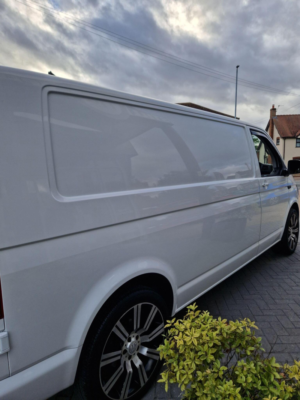2018 Volkswagen Transporter 2.0 Tdi T28 Bluemotion Tech Highline Fwd Lwb Euro 5 (s/s) 5dr in White — image 4
