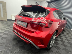 2022 Ford Focus 2.3t Ecoboost St Euro 6 (s/s) 5dr in Red — image 4