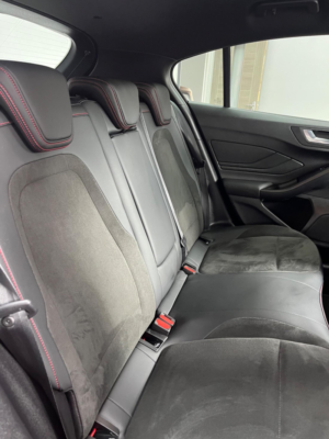 2022 Ford Focus 2.3t Ecoboost St Euro 6 (s/s) 5dr in Red — image 5