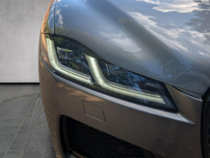 2021 Jaguar F-Pace 2.0 D200 Mhev R-Dynamic Se Auto AWD Euro 6 (s/s) 5dr in Grey — image 5