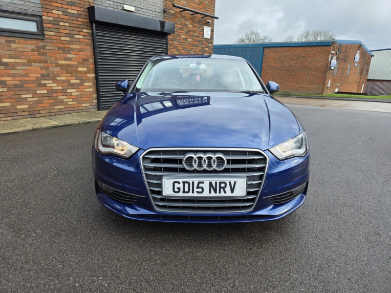 2015 Audi A3 1.4 Tfsi Cod Sport in Blue — image 1
