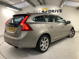2015 Volvo V60 2.0 D4 Se Lux Estate 5dr Diesel Manual Euro 6 (s/s) (181 Ps) in Gold — image 5