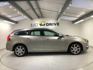 2015 Volvo V60 2.0 D4 Se Lux Estate 5dr Diesel Manual Euro 6 (s/s) (181 Ps) in Gold — image 6