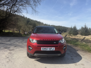 2017 Land Rover Discovery Sport 2.0 Td4 Hse Black in Red — image 2