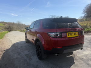 2017 Land Rover Discovery Sport 2.0 Td4 Hse Black in Red — image 6
