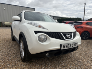 2013 Nissan Juke 1.6 Acenta Premium in White — image 2
