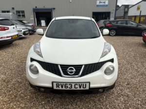 2013 Nissan Juke 1.6 Acenta Premium in White — image 3