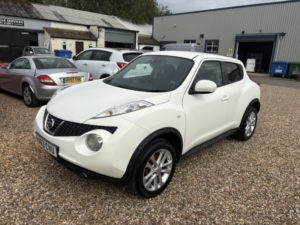 2013 Nissan Juke 1.6 Acenta Premium in White — image 4
