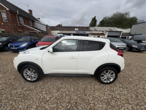 2013 Nissan Juke 1.6 Acenta Premium in White — image 6