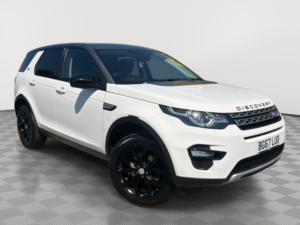 2017 Land Rover Discovery Sport 2.0 Td4 Hse SUV 5dr Diesel Auto 4WD Euro 6 (s/s) (180 Ps) in White — image 4