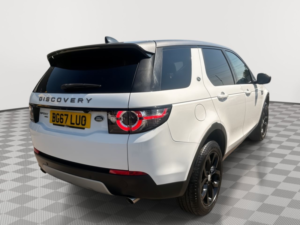 2017 Land Rover Discovery Sport 2.0 Td4 Hse SUV 5dr Diesel Auto 4WD Euro 6 (s/s) (180 Ps) in White — image 5
