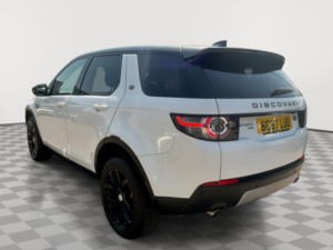 2017 Land Rover Discovery Sport 2.0 Td4 Hse SUV 5dr Diesel Auto 4WD Euro 6 (s/s) (180 Ps) in White — image 6