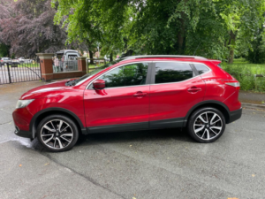 2016 Nissan Qashqai 1.2 Dig-T Tekna Xtron 2WD Euro 6 (s/s) 5dr in Red — image 6