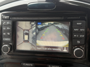 2014 Nissan Juke 1.6 Tekna Xtron Euro 5 5dr in White — image 4