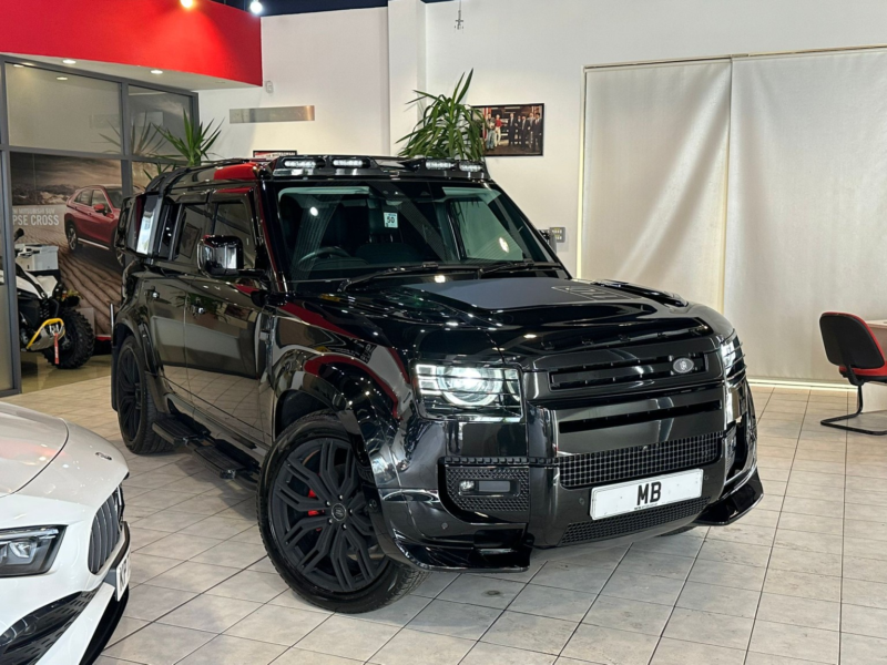 2024 Land Rover Defender 110 3.0 D250 Mhev Xs Edition in Black — image 1