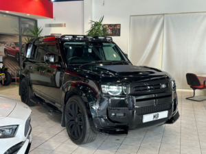 2024 Land Rover Defender 110 3.0 D250 Mhev Xs Edition in Black — image 3
