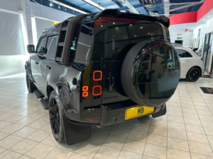 2024 Land Rover Defender 110 3.0 D250 Mhev Xs Edition in Black — image 6